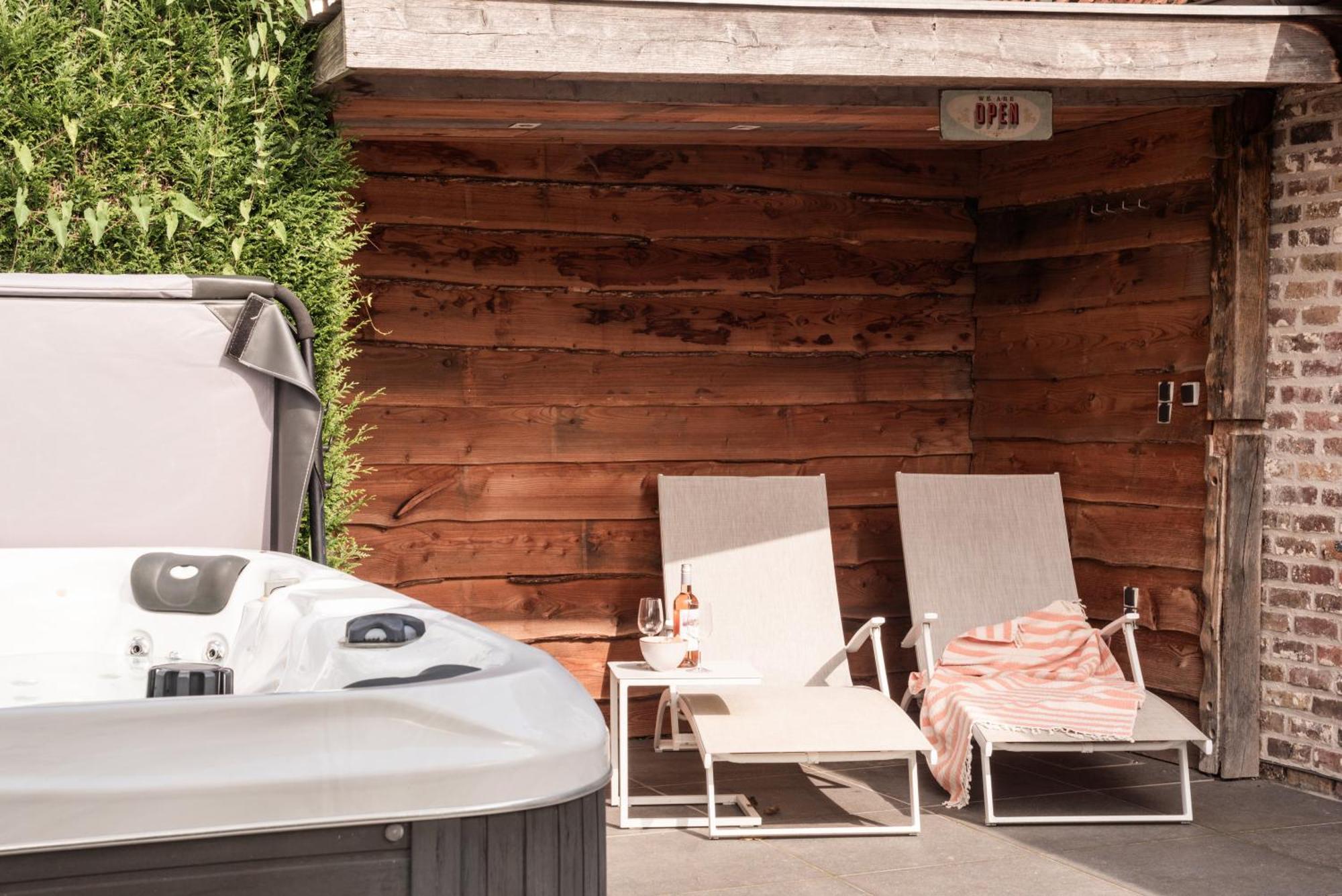 Finca Feliz With Private Jacuzzi & Sauna Oostkamp Bagian luar foto