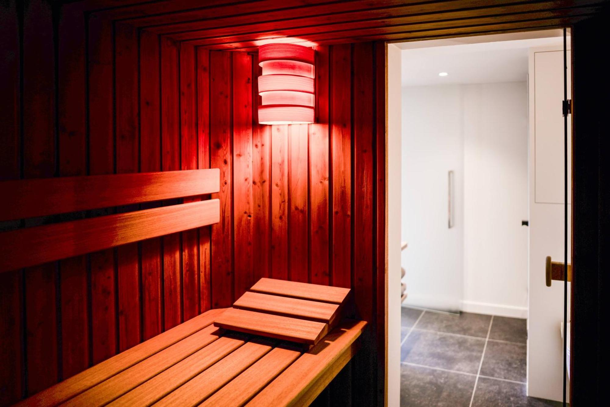 Finca Feliz With Private Jacuzzi & Sauna Oostkamp Bagian luar foto